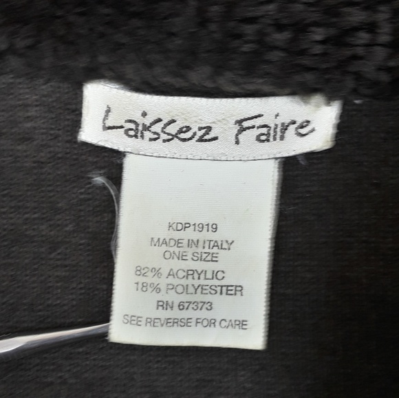 Laissez Faire Old Style Faux Fur Short Jacket - Picture 3 of 8